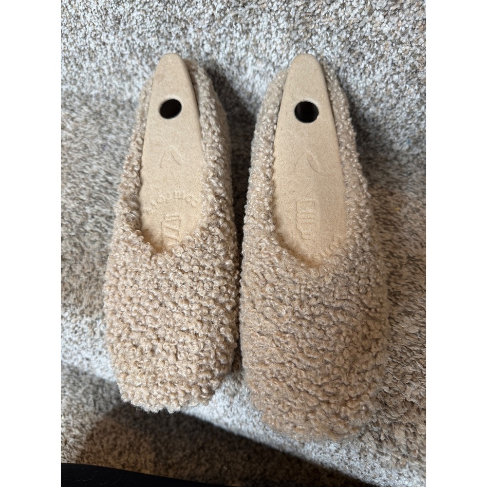 VIVAIA square toe recyled faux fur flats latte 40/10.5